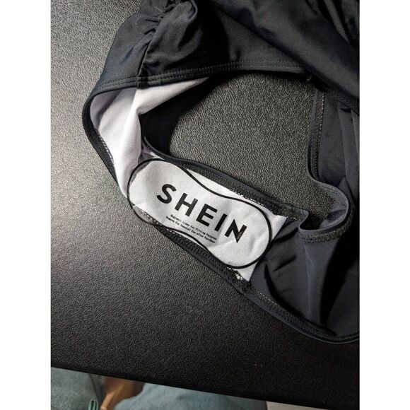 NWOT SHEIN Two Tone Black and White Halter One Piece Swimsuit Women's Large - Picture 3 of 5